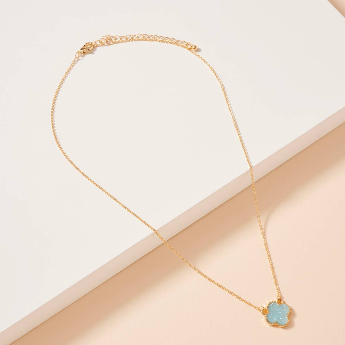 Flower Charm Druzy Stone Short Necklace