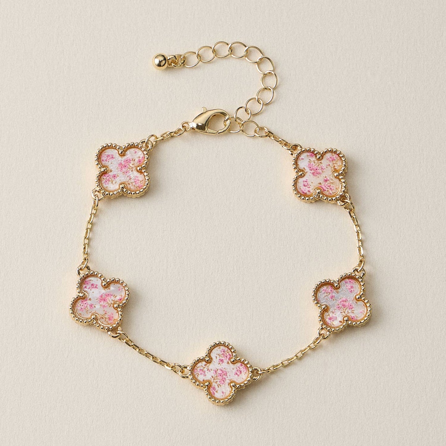 Lucky Clover Shell Charm Bracelet Inspired by Vancleef Design