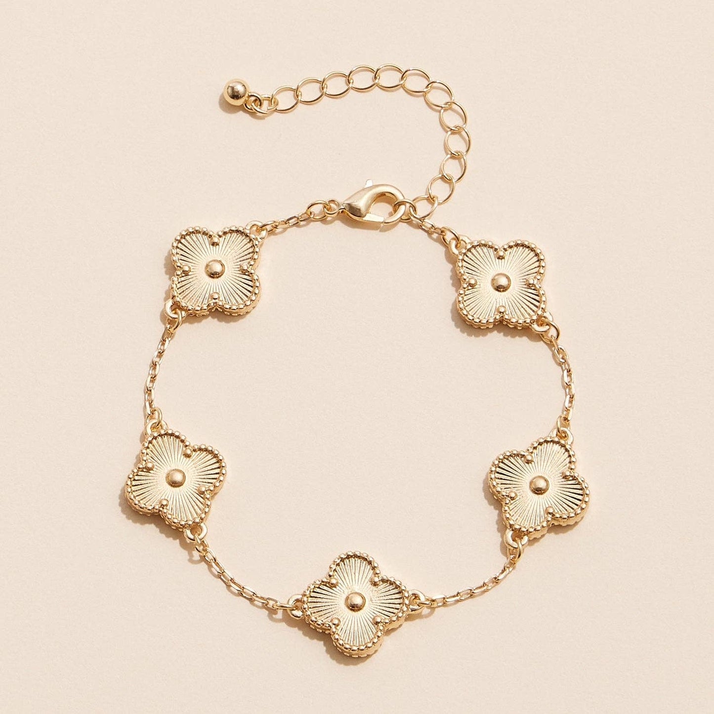 Lucky Clover Shell Charm Bracelet Inspired by Vancleef Design