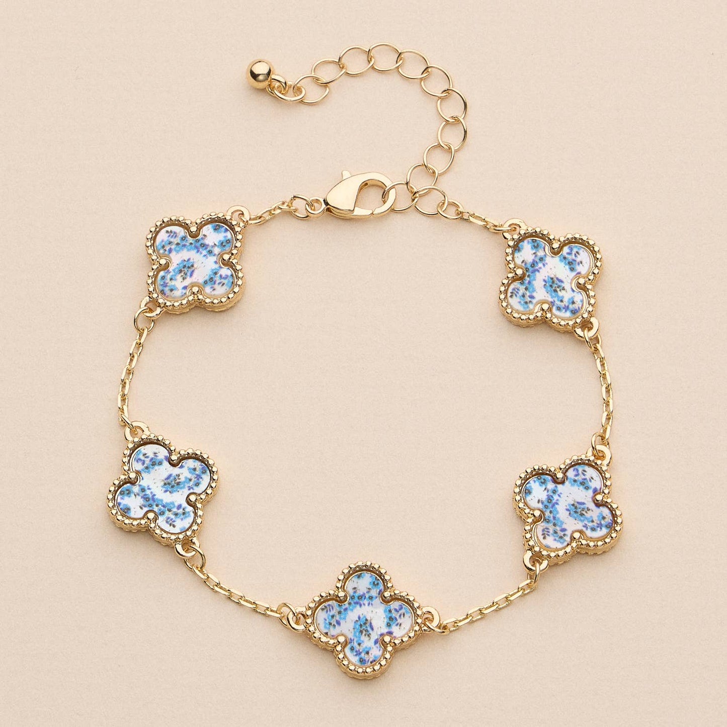 Lucky Clover Shell Charm Bracelet Inspired by Vancleef Design