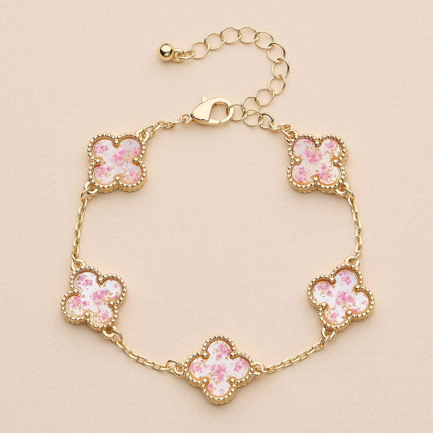 Lucky Clover Shell Charm Bracelet Inspired by Vancleef Design