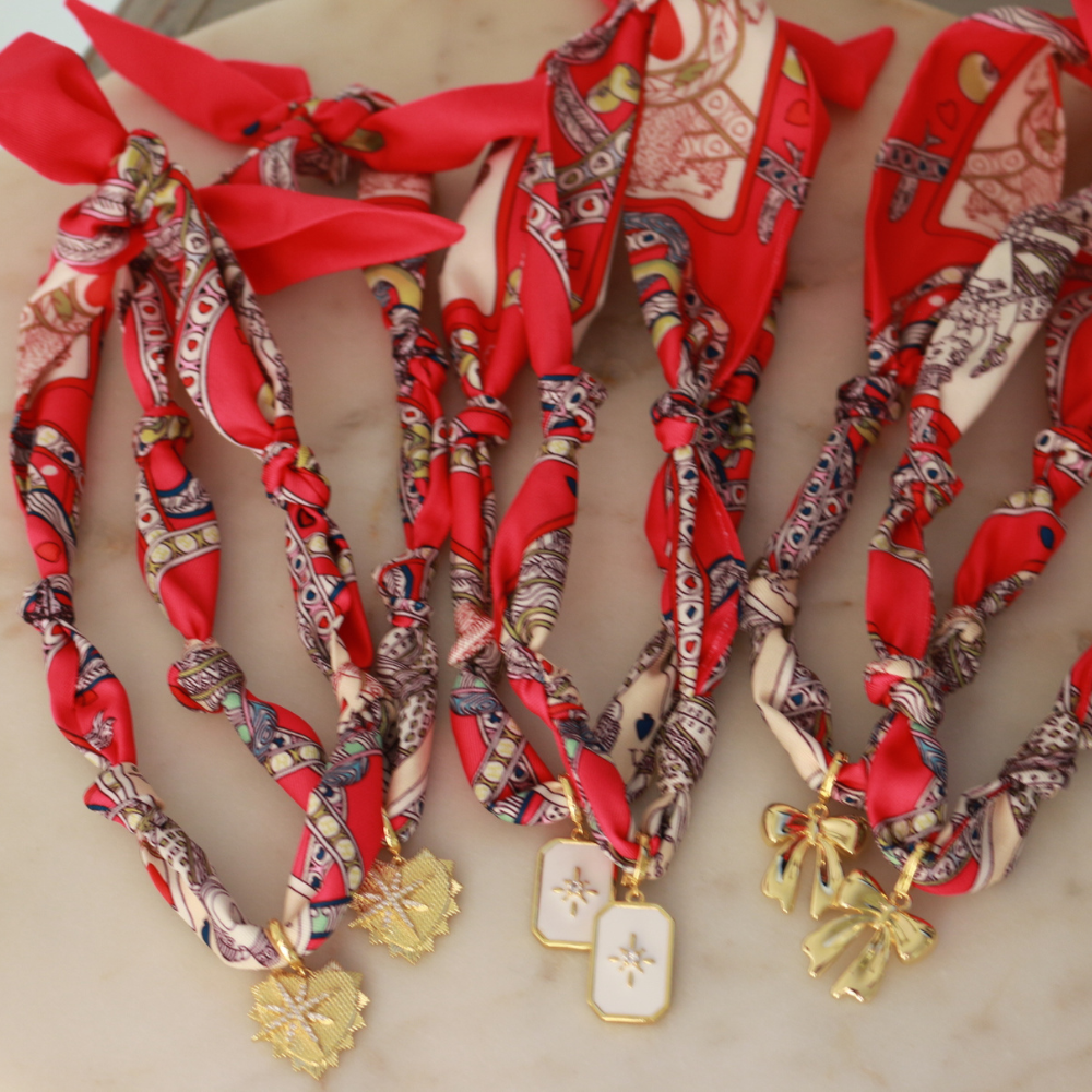 Rodeo Rose Scarf Necklace