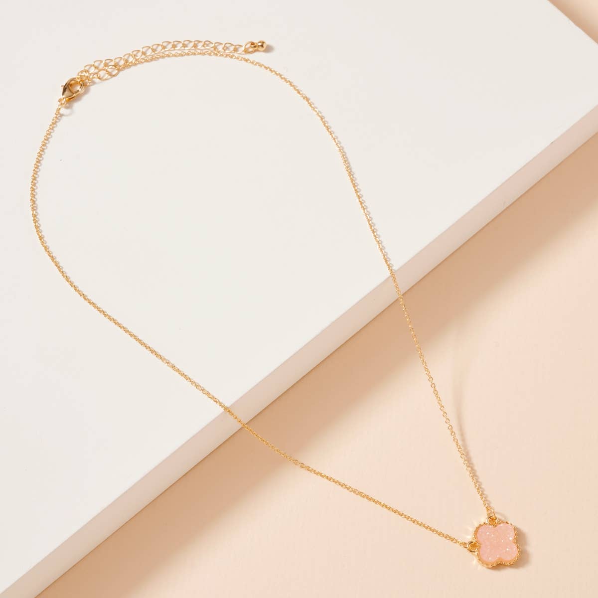 Flower Charm Druzy Stone Short Necklace