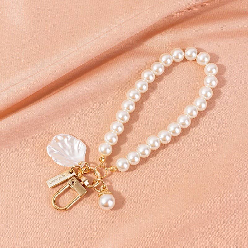 PEARL BOW HEART SEASHELL BAG KEYCHAINS
