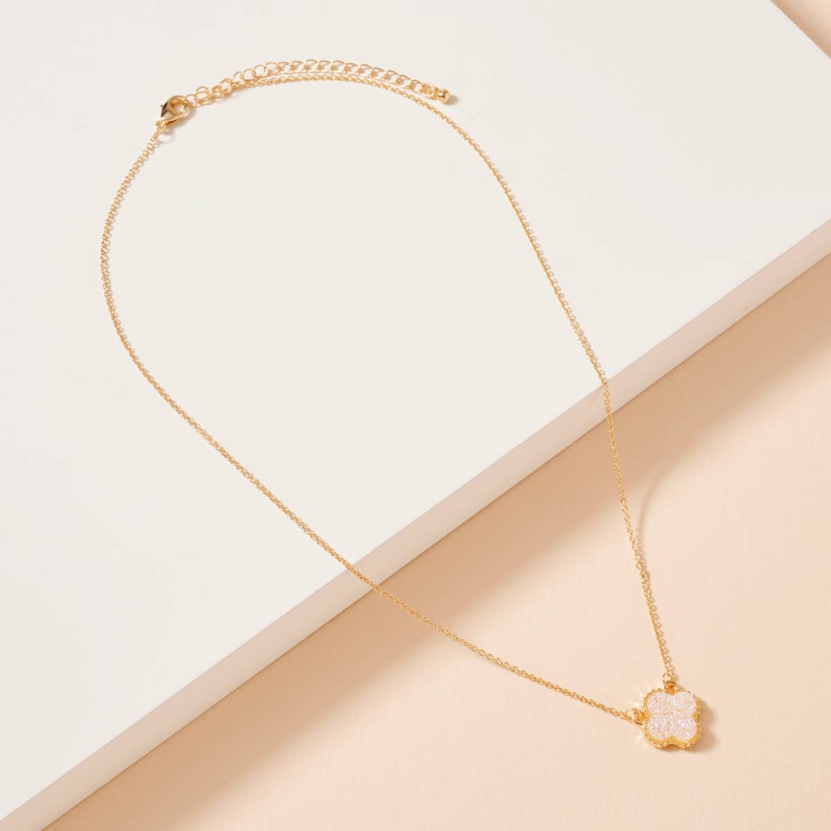 Flower Charm Druzy Stone Short Necklace