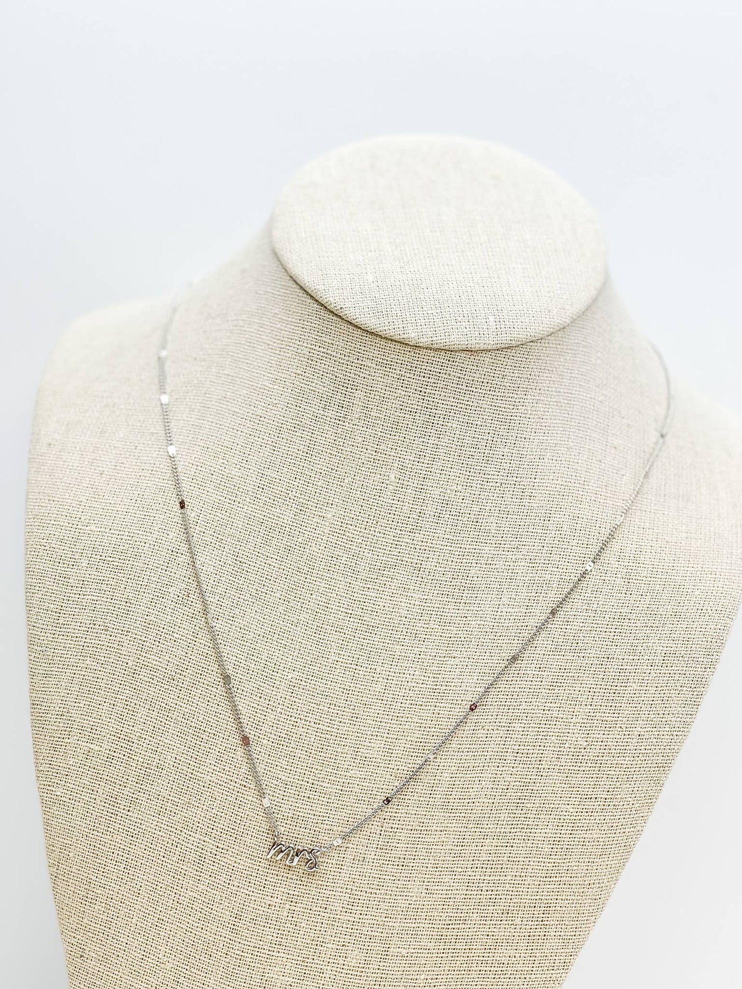 Necklace - 'Mrs' Pendant Necklace