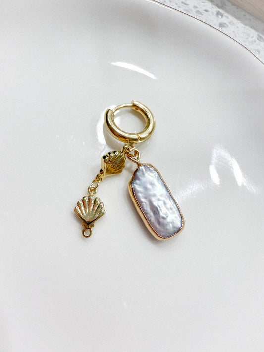 Baroque Pearl & Seashell Chain Bikini Charm